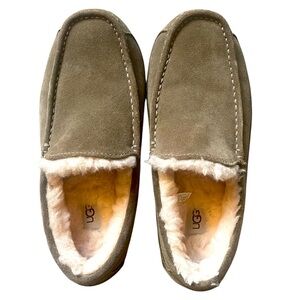 UGG Ascot Suede Shearling Lined Slippers US 9